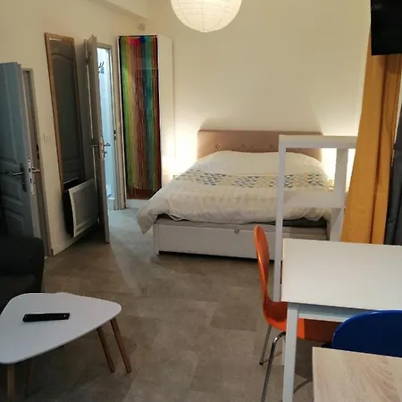 דירה Studio Au Quartier Sète